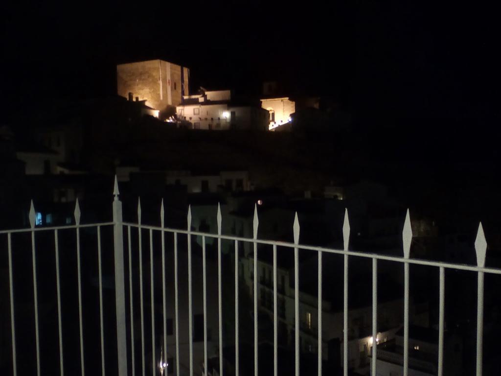 Casa De Las Lanzas Setenil De Las Bodegas Bagian luar foto